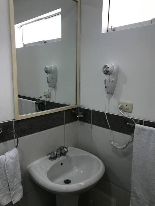 Confortable And Functional Apartment In Miraflores ! Lima Exterior foto
